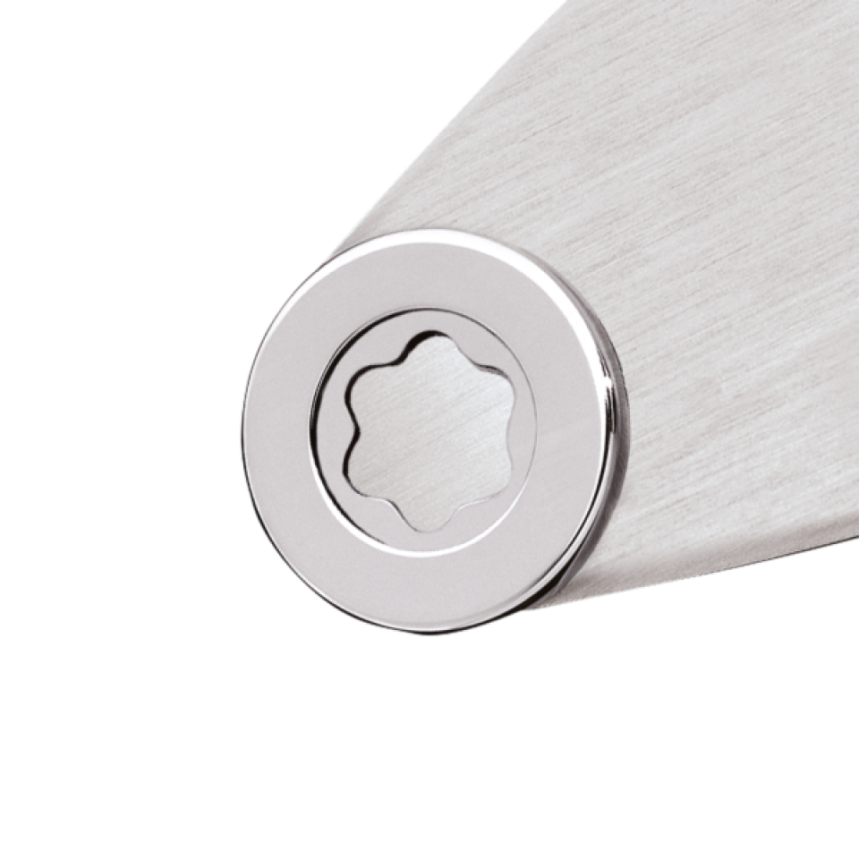 MB9902 Detail 2160p