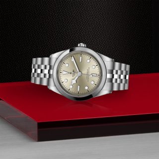Tudor m79680 0003
