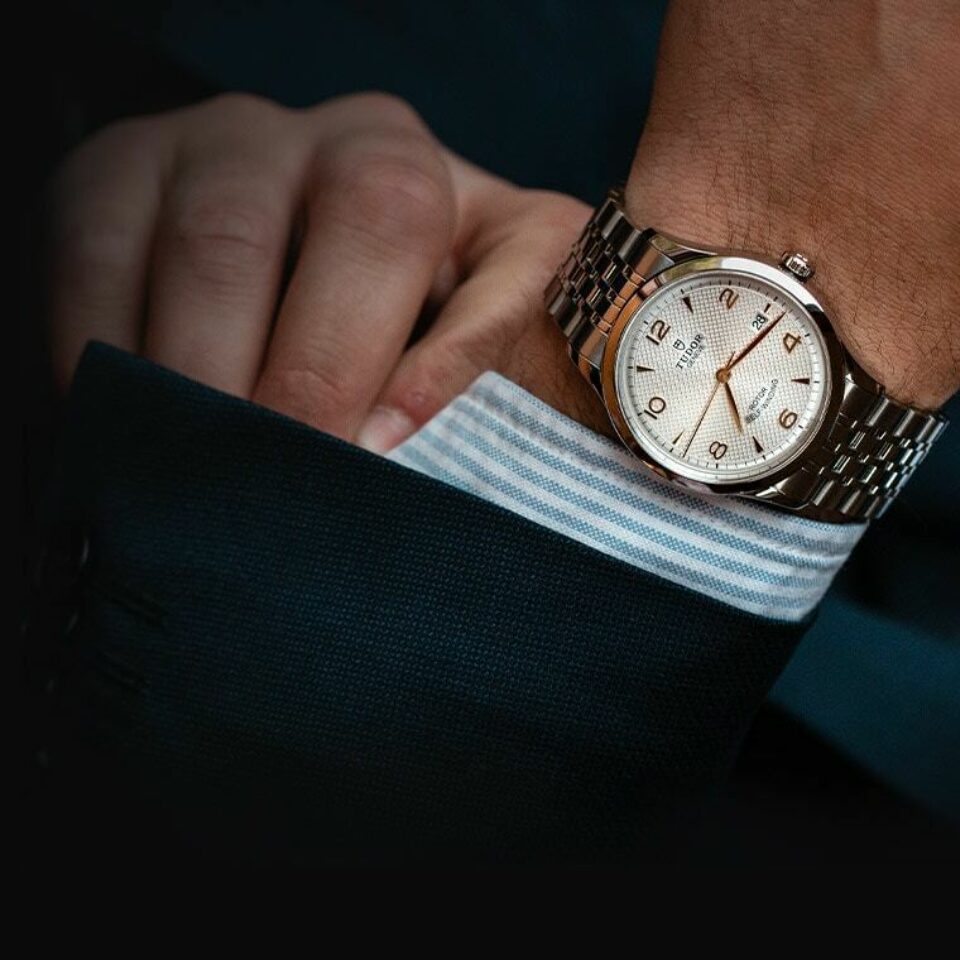 Tudor 1926 push 02 dekstop