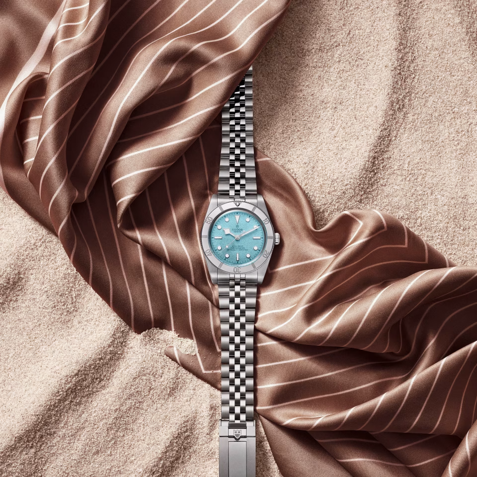 Tudorwatch black bay 54 lagoon blue gallery 07