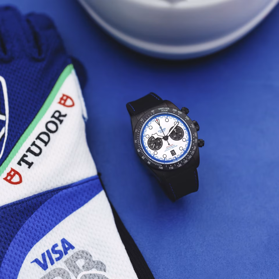 Tudorwatch black chrono carbon 25 01 Edito homage 2025