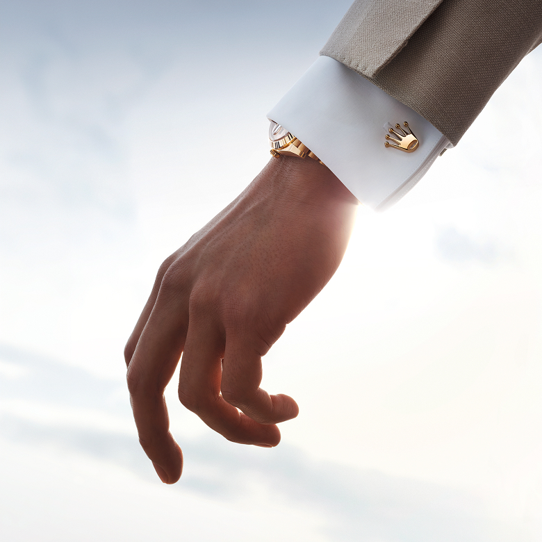 Discover rolex accessories rolexcufflinks 2403jva 001 portrait