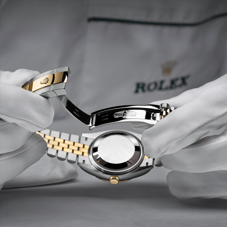 Servicing your rolex procedure portrait